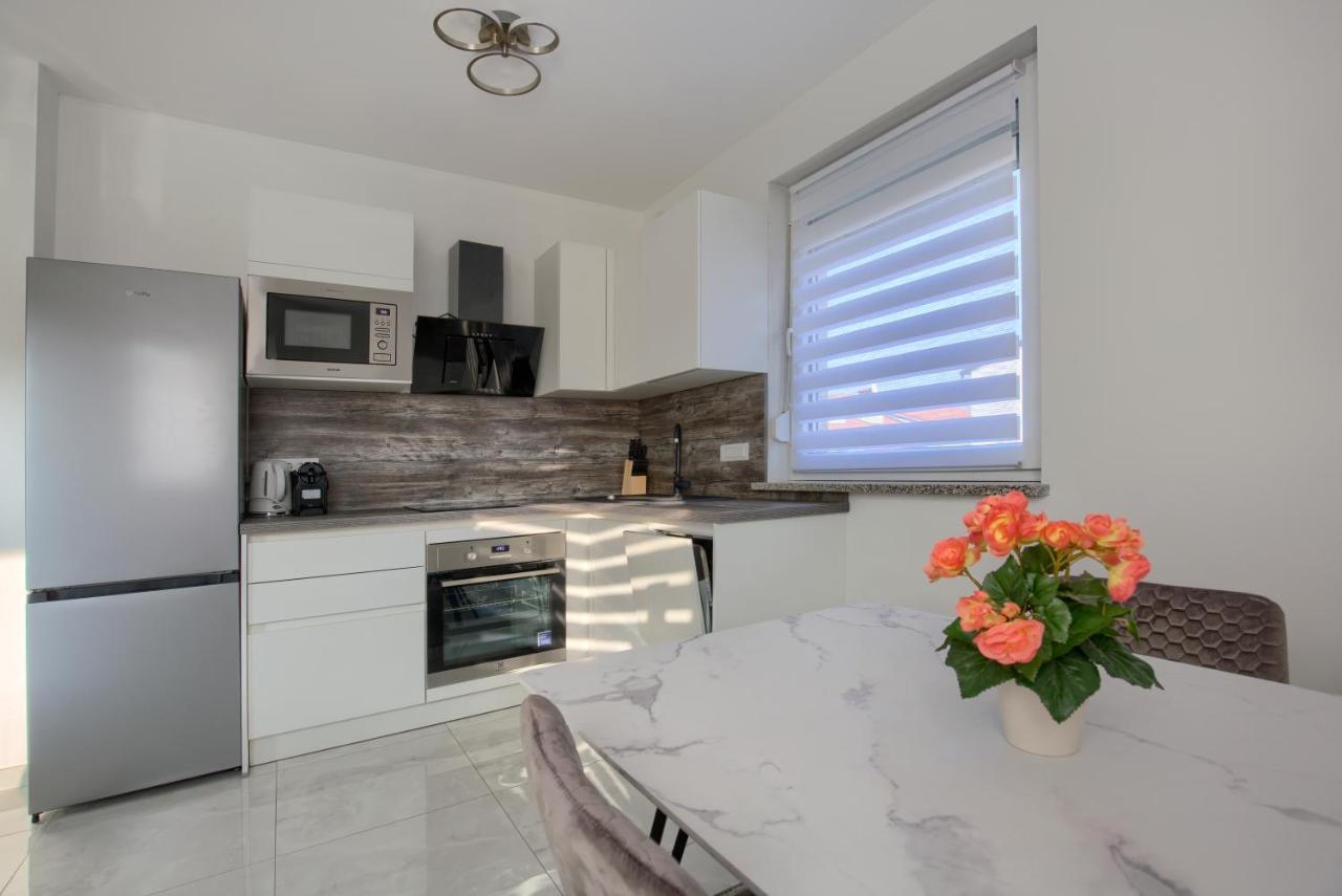 Apartment Vukadin プーラ エクステリア 写真
