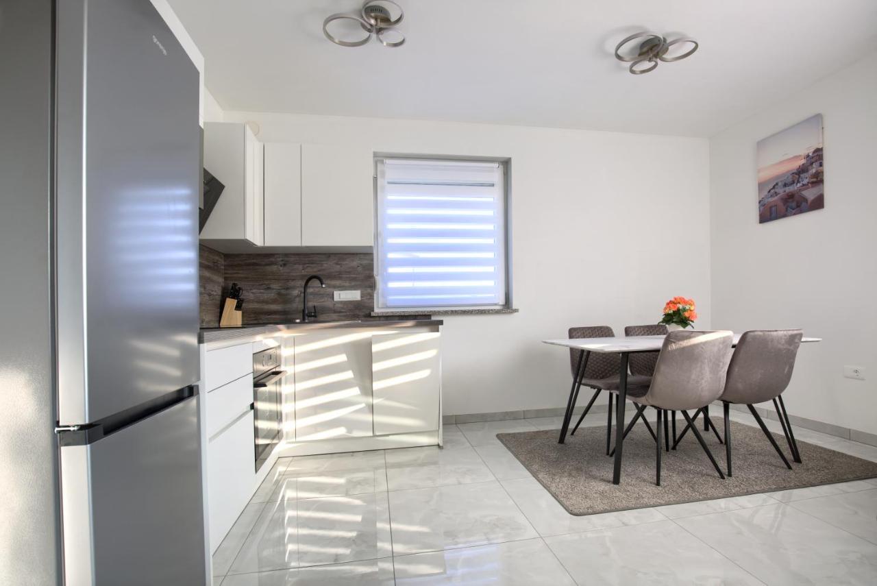 Apartment Vukadin プーラ エクステリア 写真